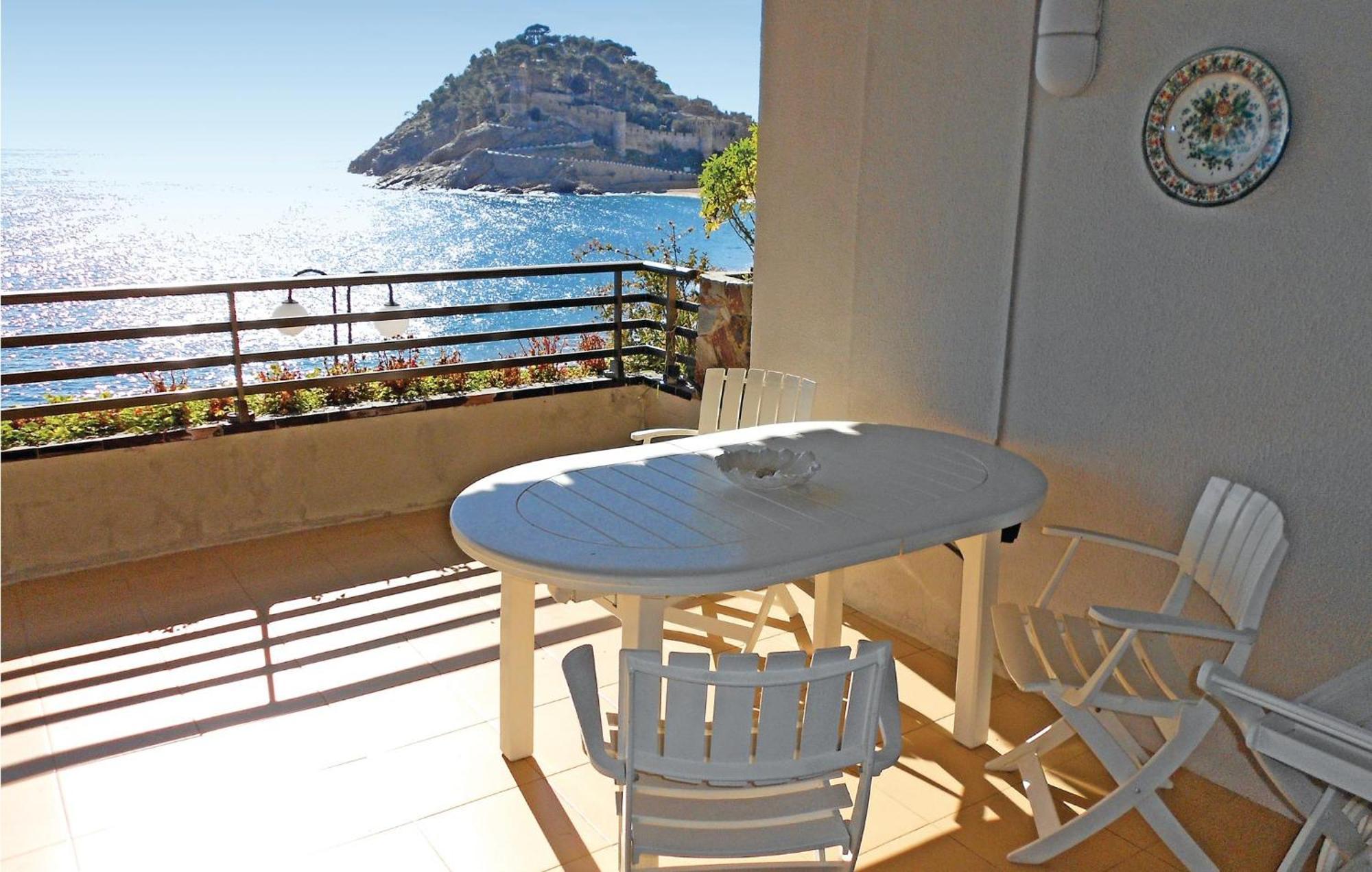 Stunning Apartment In Tossa De Mar With Wifi Eksteriør billede