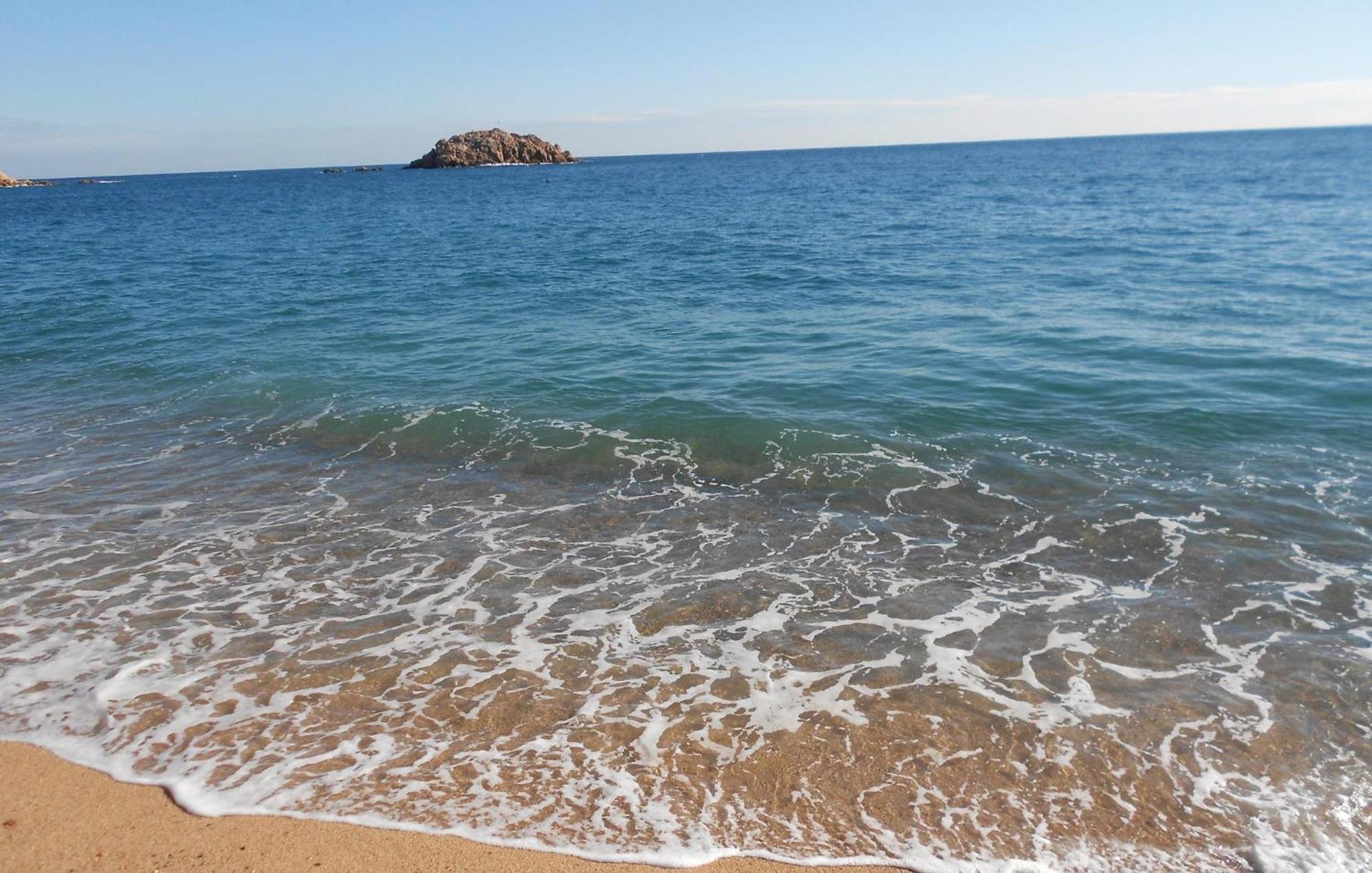 Stunning Apartment In Tossa De Mar With Wifi Eksteriør billede